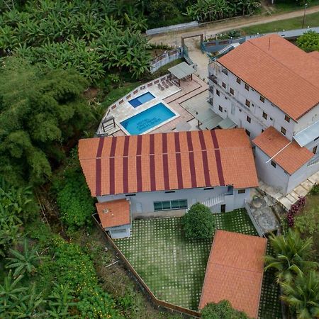Hotel Cantinho Das Flores Guaramiranga Buitenkant foto