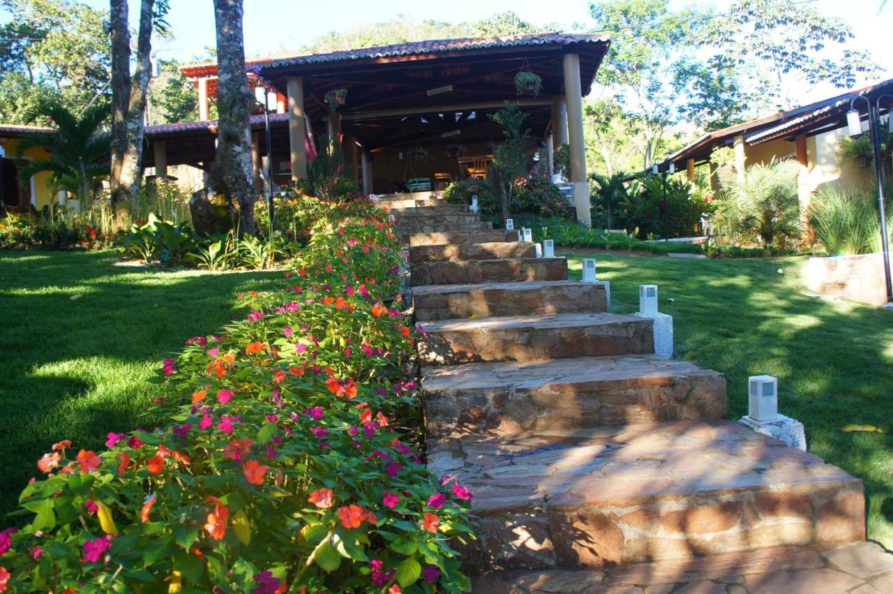 Hotel Cantinho Das Flores Guaramiranga Buitenkant foto