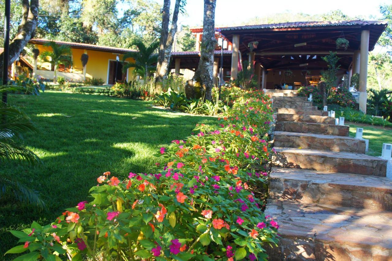 Hotel Cantinho Das Flores Guaramiranga Buitenkant foto